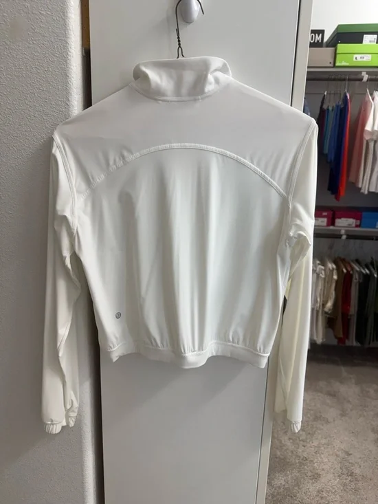 Lululemon Jacket - Picture 2 of 4